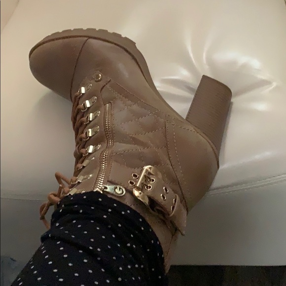 Ladies Boots - Picture 8 of 8